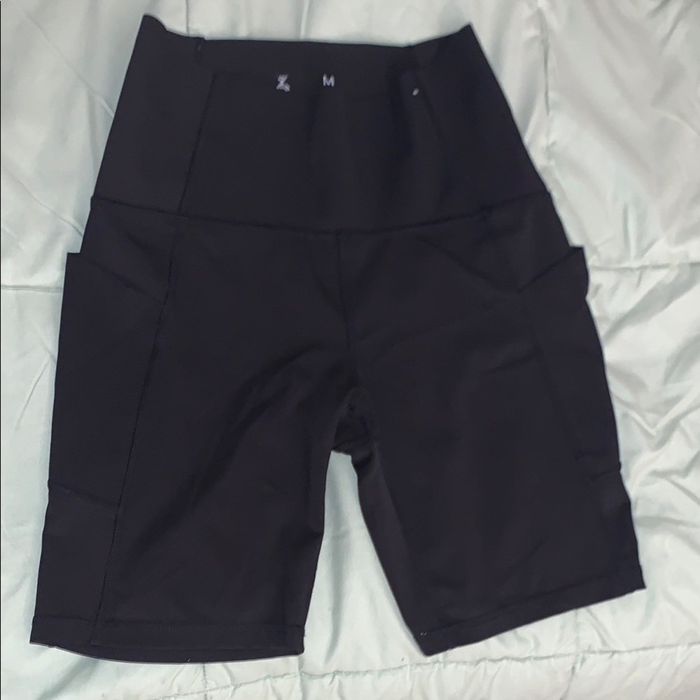 Xersion Black Bike Shorts Moisture-Wicking Mid-Thigh